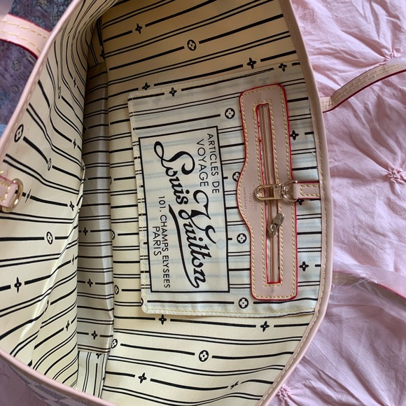 Tote - Picture 2 of 2